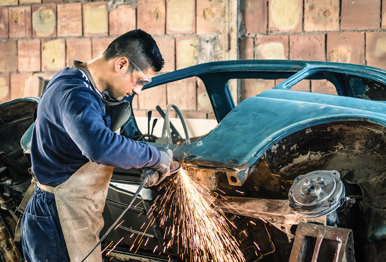 Auto Body Mechanic